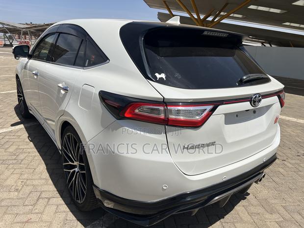 Toyota Harrier 2020 Off white