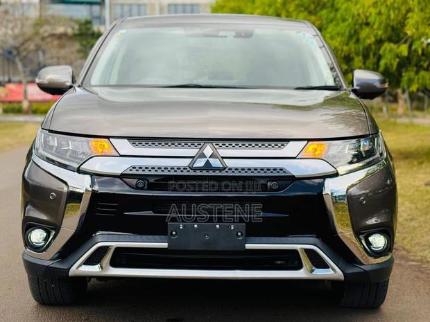 Mitsubishi Outlander 2019 Brown