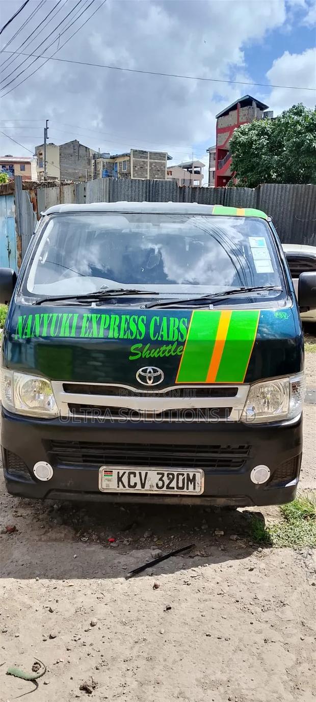 Toyota HiAce 2012 Green