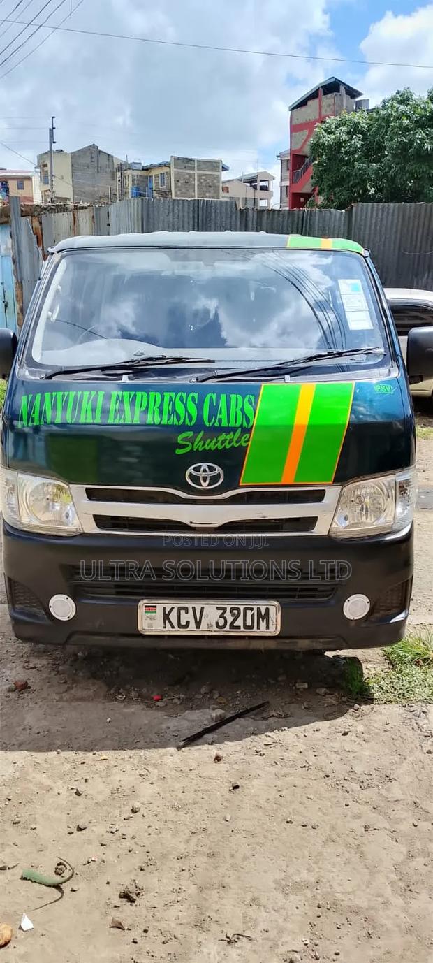 Toyota HiAce 2012 Green