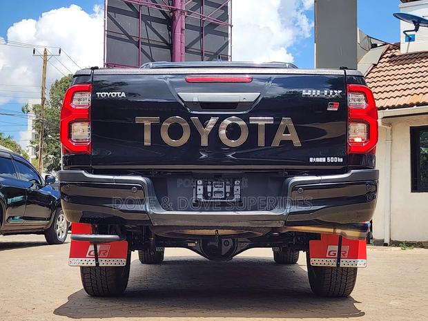 Toyota Hilux Revo Double Cab Deisel 2.4 RWD 2022 Black