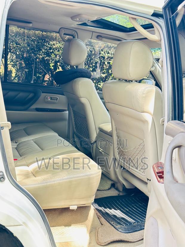 Toyota Land Cruiser Prado 1999 White