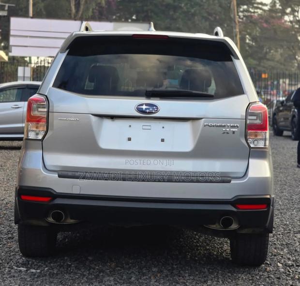 Subaru Forester 2.0XT Touring AWD 2018 Silver
