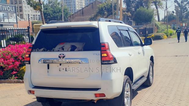 Toyota Land Cruiser Prado 2019 White