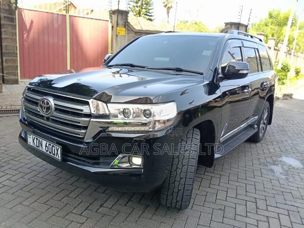 Toyota Land Cruiser 2016 Black