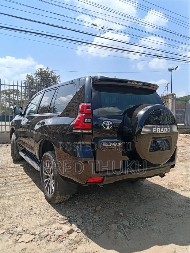 Toyota Land Cruiser Prado 2.8 2021 Black