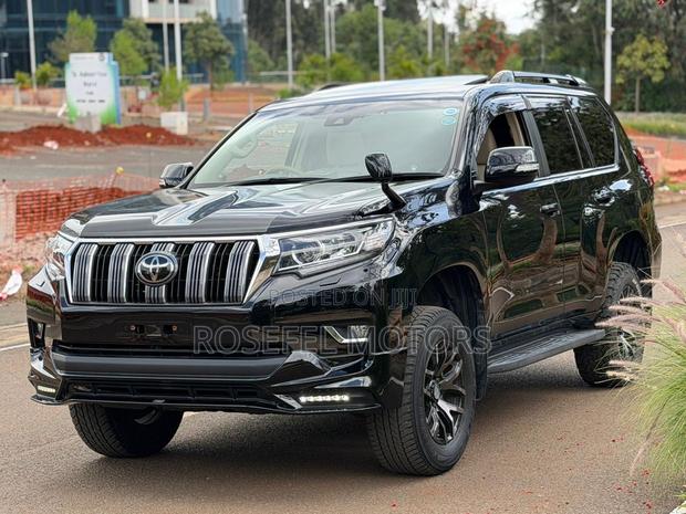 Toyota Land Cruiser Prado 2.8 2020 Black