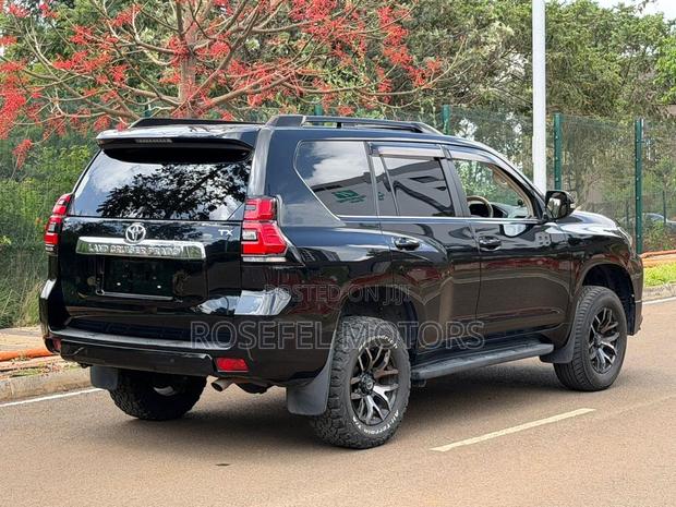 Toyota Land Cruiser Prado 2.8 2020 Black