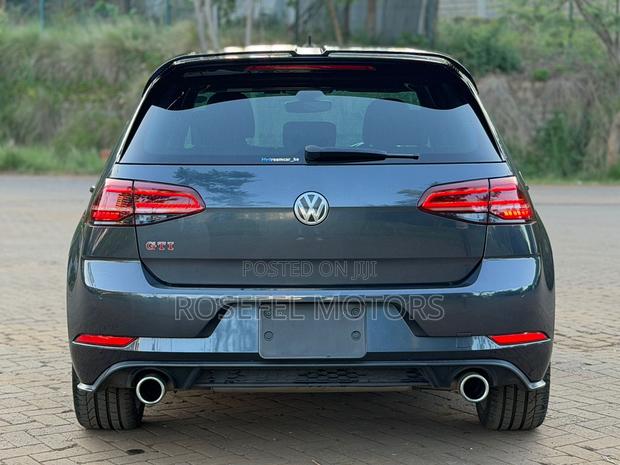 Volkswagen Golf GTI 2.0T SE 2019 Gray