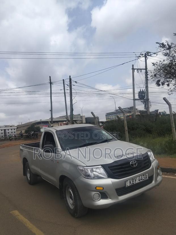 Toyota Hilux SR5 2013 Silver