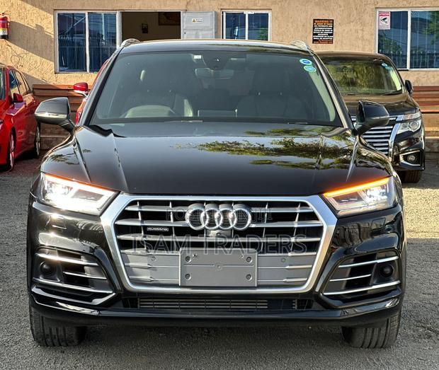 Audi Q5 2.0T Tech Premium AWD quattro 2018 Black