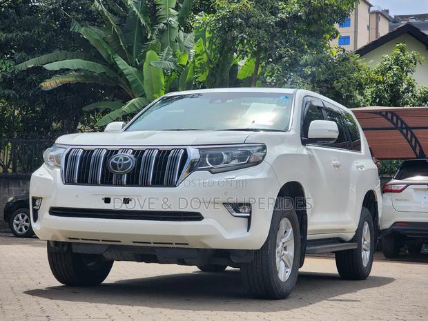Toyota Land Cruiser Prado 2.8 2019 White