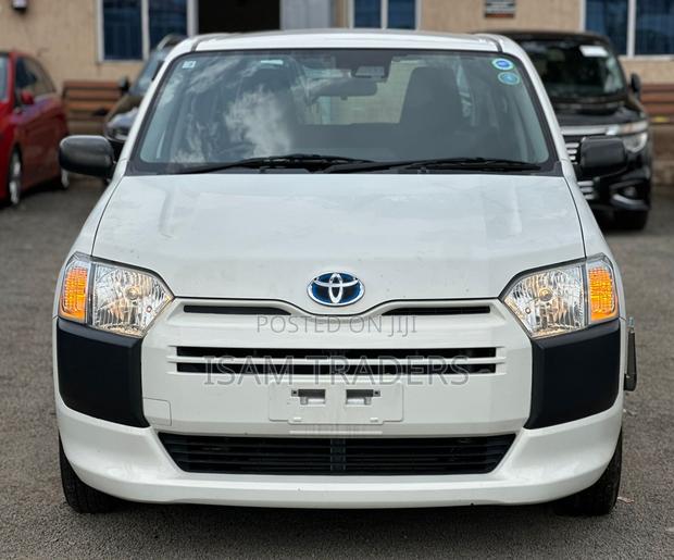 Toyota Probox 1.5 Hybrid GL 2020 White