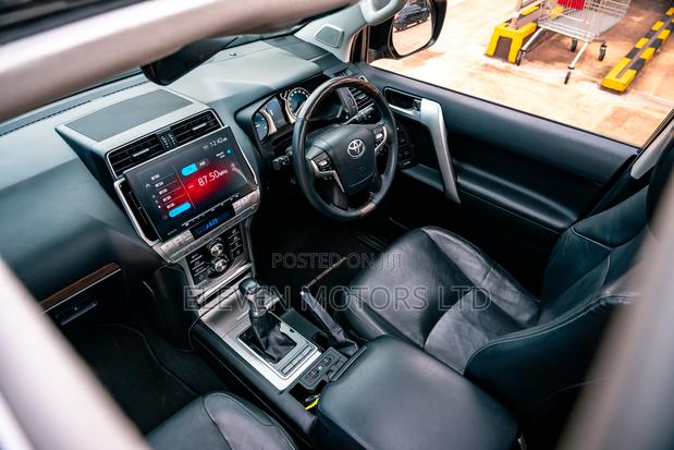 Toyota Land Cruiser Prado 2018 Gray