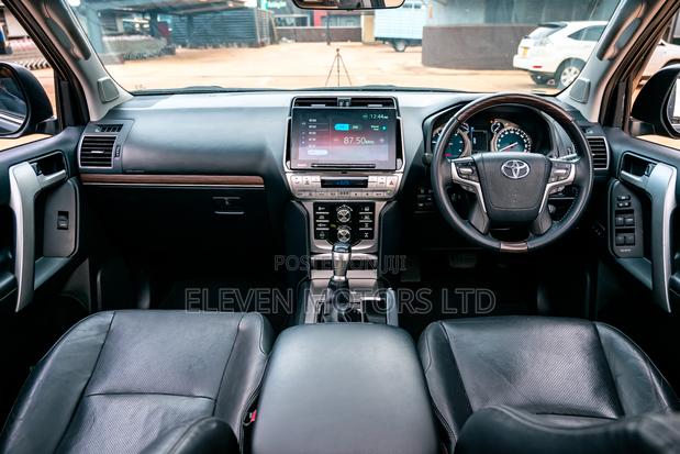 Toyota Land Cruiser Prado 2018 Gray