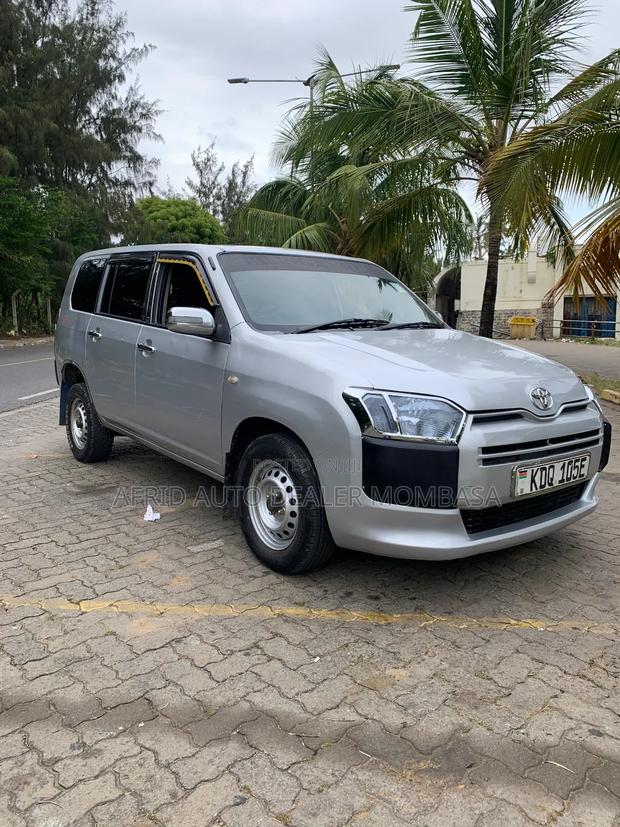 Toyota Succeed 2017 Silver