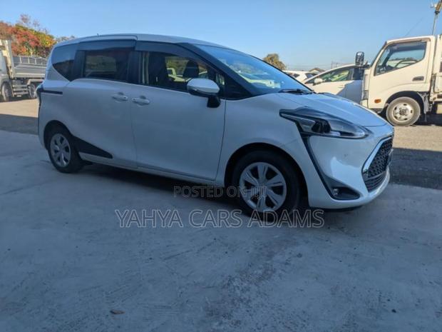 Toyota Sienta 1.5 FWD (6-seater) 2020 Pearl