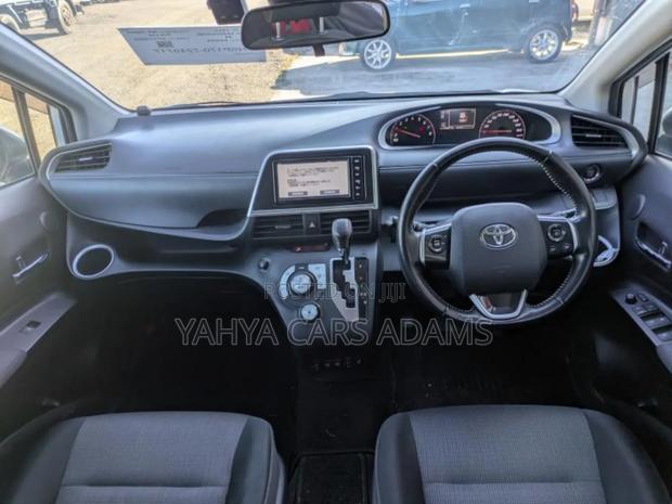 Toyota Sienta 1.5 FWD (6-seater) 2020 Pearl