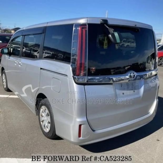 Toyota Noah 2.0 FWD (8 Seater) 2019 Silver