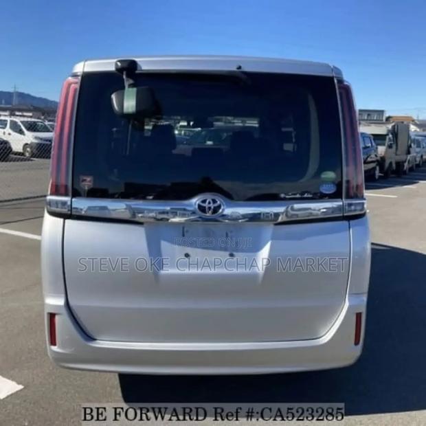Toyota Noah 2.0 FWD (8 Seater) 2019 Silver