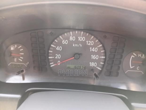 Nissan Hardbody 2008 White