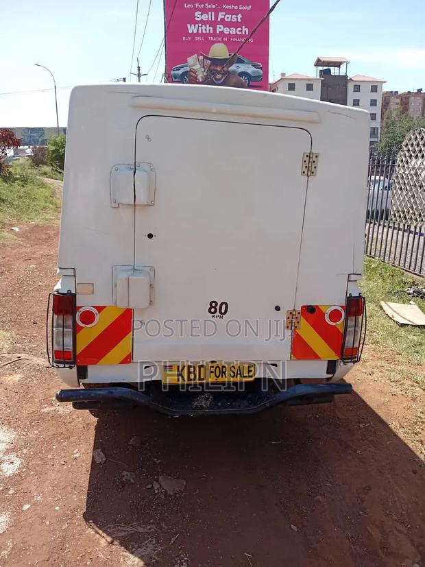 Nissan Hardbody 2008 White