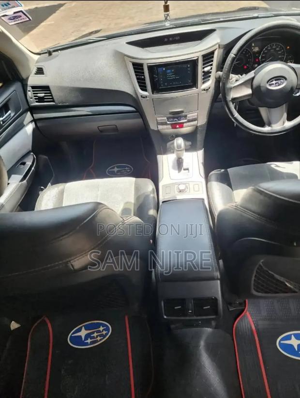Subaru Outback 2.5 2009 Black