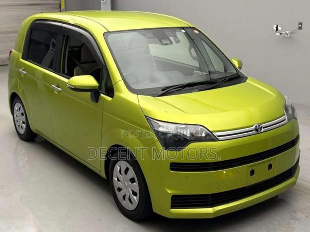 Toyota Spade 1.5 2019 Green