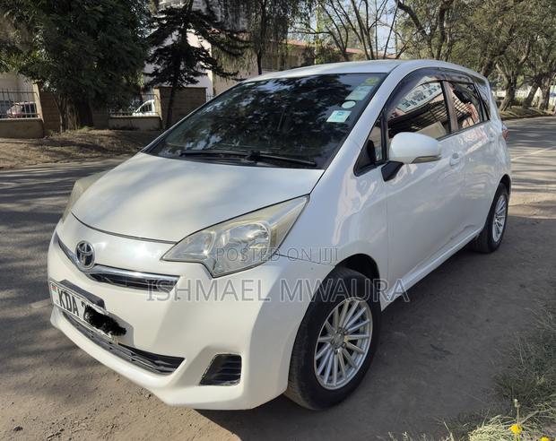 Toyota Ractis 1.3 FWD 2013 White