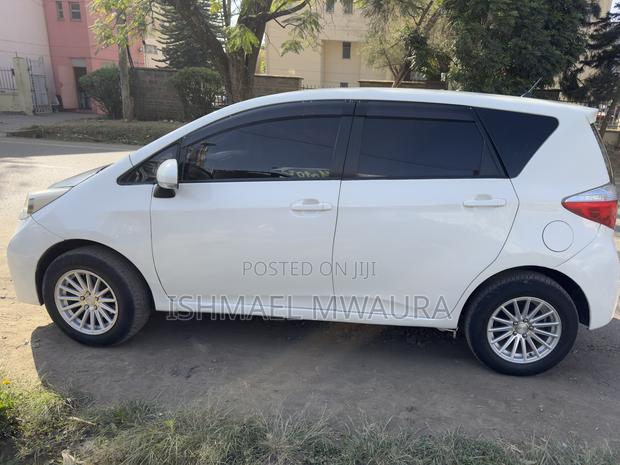 Toyota Ractis 1.3 FWD 2013 White