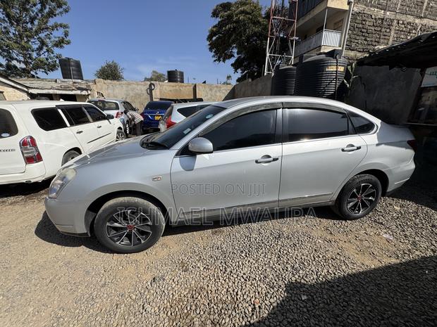 Nissan Bluebird 2012 Silver