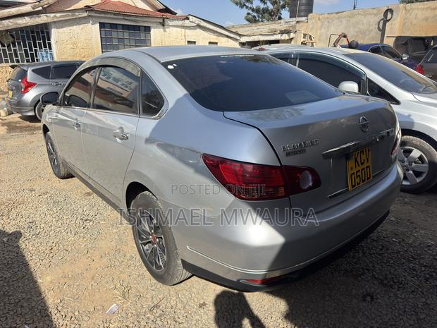 Nissan Bluebird 2012 Silver