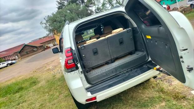 Toyota Land Cruiser 2014 White