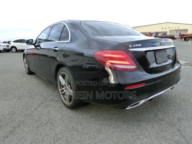 Mercedes-Benz E200 2018 Black
