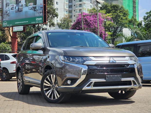 Mitsubishi Outlander 2019 Brown