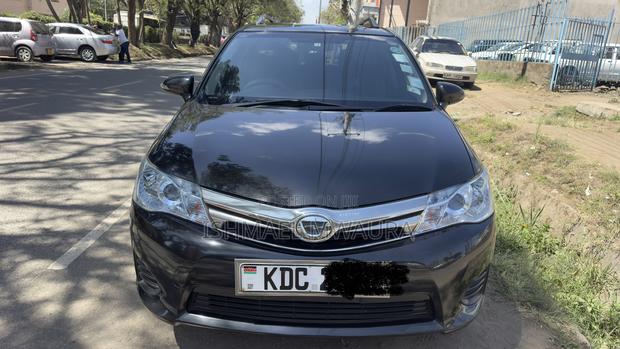 Toyota Corolla Fielder 1.5 Hybrid FWD 2014 Black