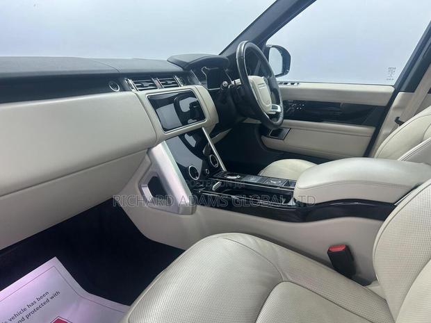 Land Rover Range Rover Vogue 2019 Blue