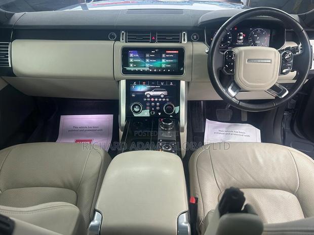 Land Rover Range Rover Vogue 2019 Blue