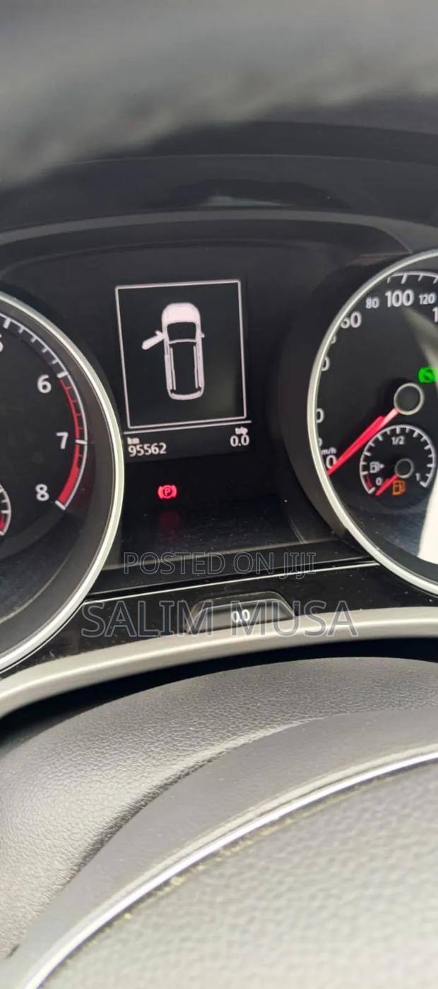 Volkswagen Touran 2018 Blue