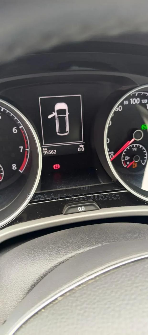 Volkswagen Touran 2018 Blue