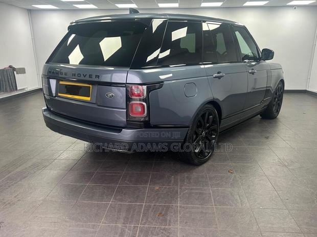 Land Rover Range Rover Vogue 2019 Blue