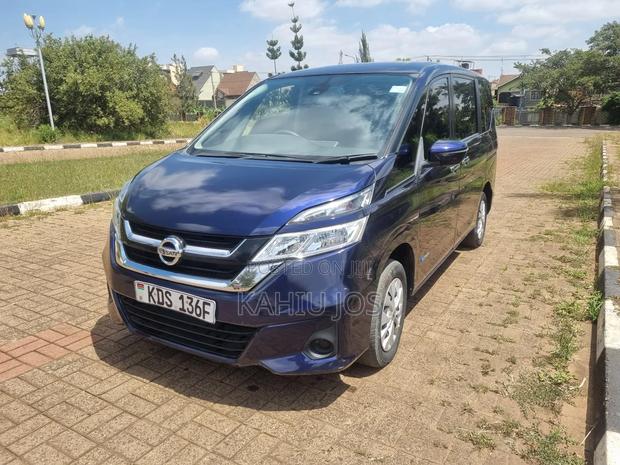 Nissan Serena 2017 Blue