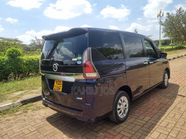 Nissan Serena 2017 Blue