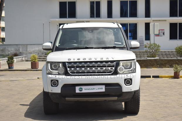 Land Rover Discovery 2014 White