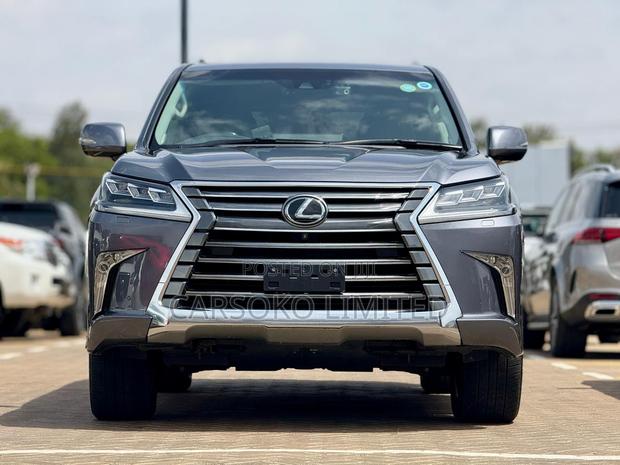 Lexus LX 570 AWD 2019 Silver