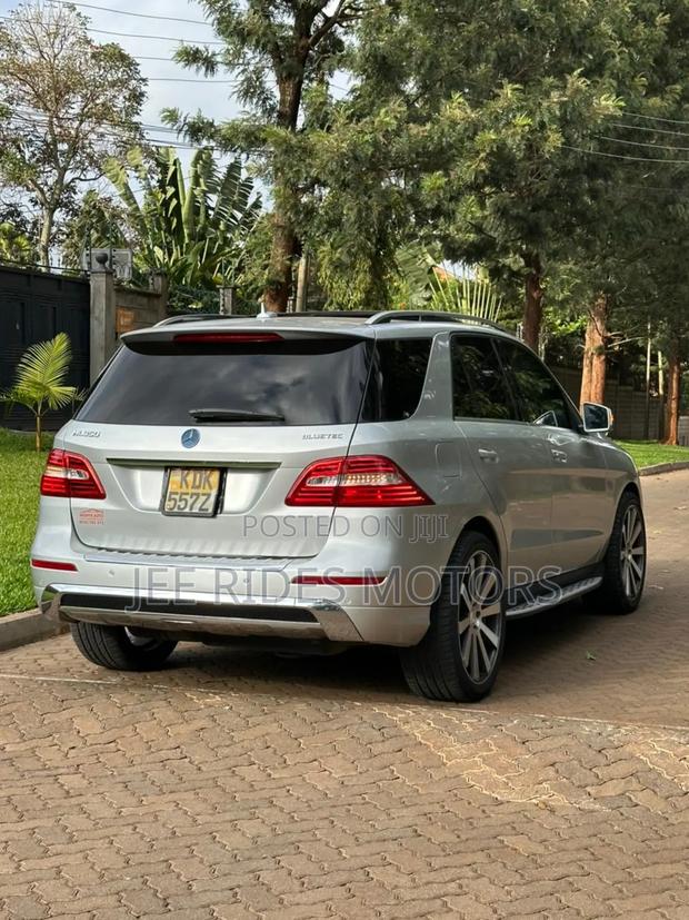 Mercedes-Benz M Class ML350 4MATIC 4dr SUV AWD (3.5L 6cyl 7A) 2014 Silver