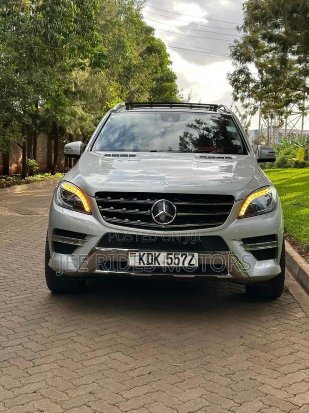 Mercedes-Benz M Class ML350 4MATIC 4dr SUV AWD (3.5L 6cyl 7A) 2014 Silver