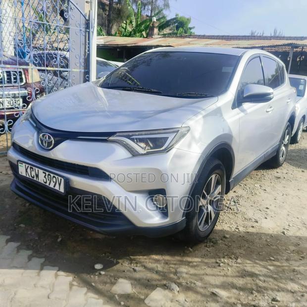 Toyota RAV4 2016 Silver