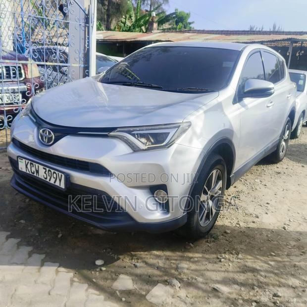 Toyota RAV4 2016 Silver