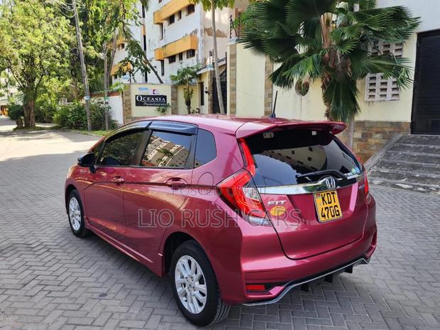 Honda Fit 2018 Red